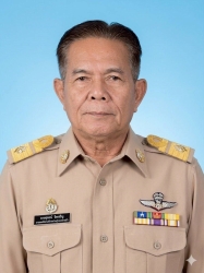 นายไทยรัตน์ หงษ์ทอง  