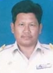 นายผัด สายจันทร์  