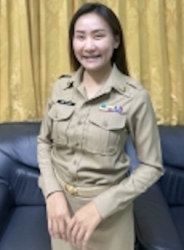 นางสาวรุ่งรัตน์ จันทร์ภักดี  